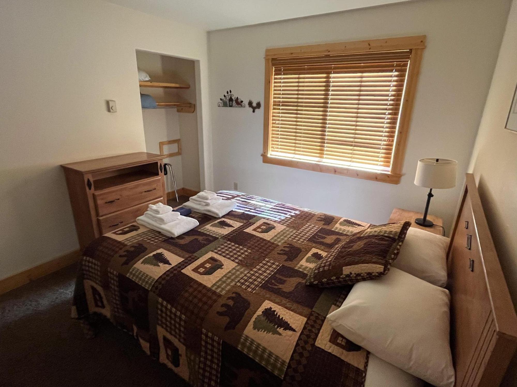 Cabin 28 Almont Екстериор снимка