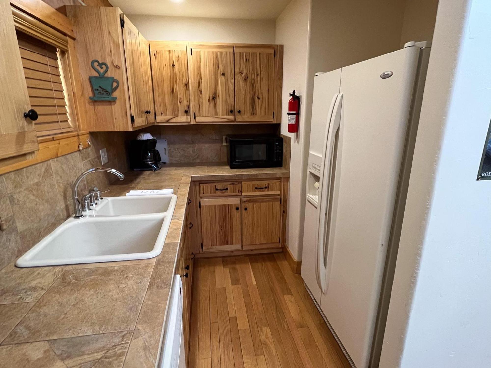 Cabin 28 Almont Екстериор снимка